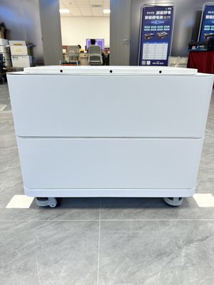 स्केलेबिलिटी Max.15 51.2V वोल्टेज प्रदर्शन के साथ समानांतर घरेलू ऊर्जा भंडारण / ऑफ ग्रिड ऊर्जा भंडारण में सिस्टम